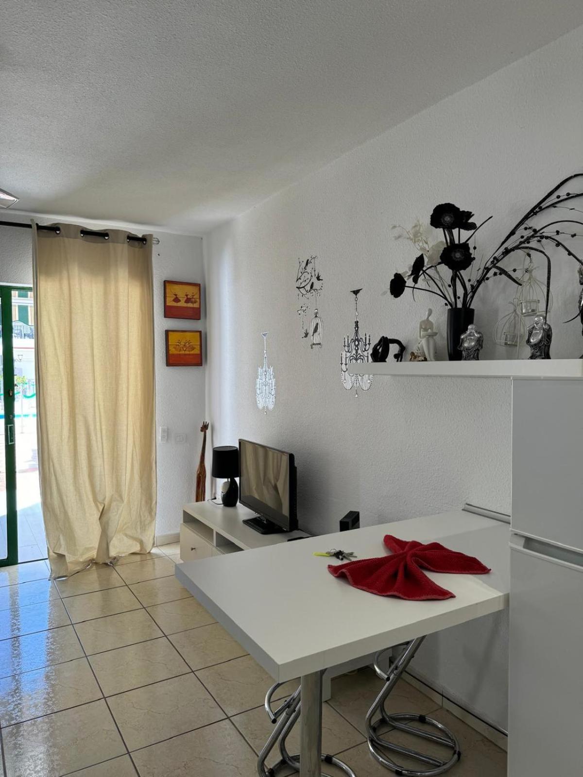 El Sol Chipeque, Los Cristianos Estudio Екстериор снимка